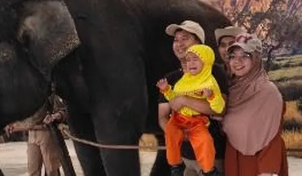 Mengunjungi Baby Zoo: Melihat proses perawatan dan pembesaran anak satwa langka